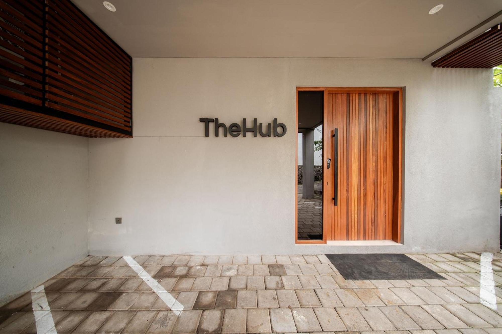 Thehub Pererenan Coworking, Pool And Rooftop Canggu  Exterior photo